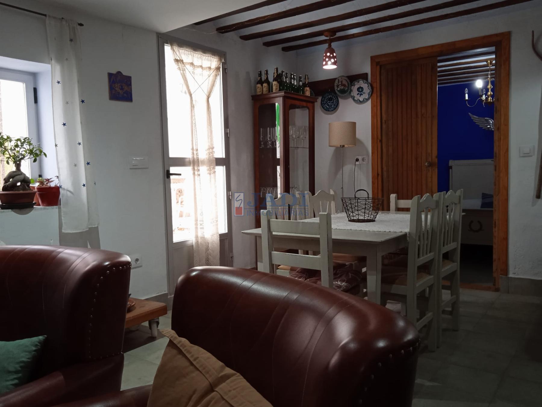 For sale of house in Valdepeñas