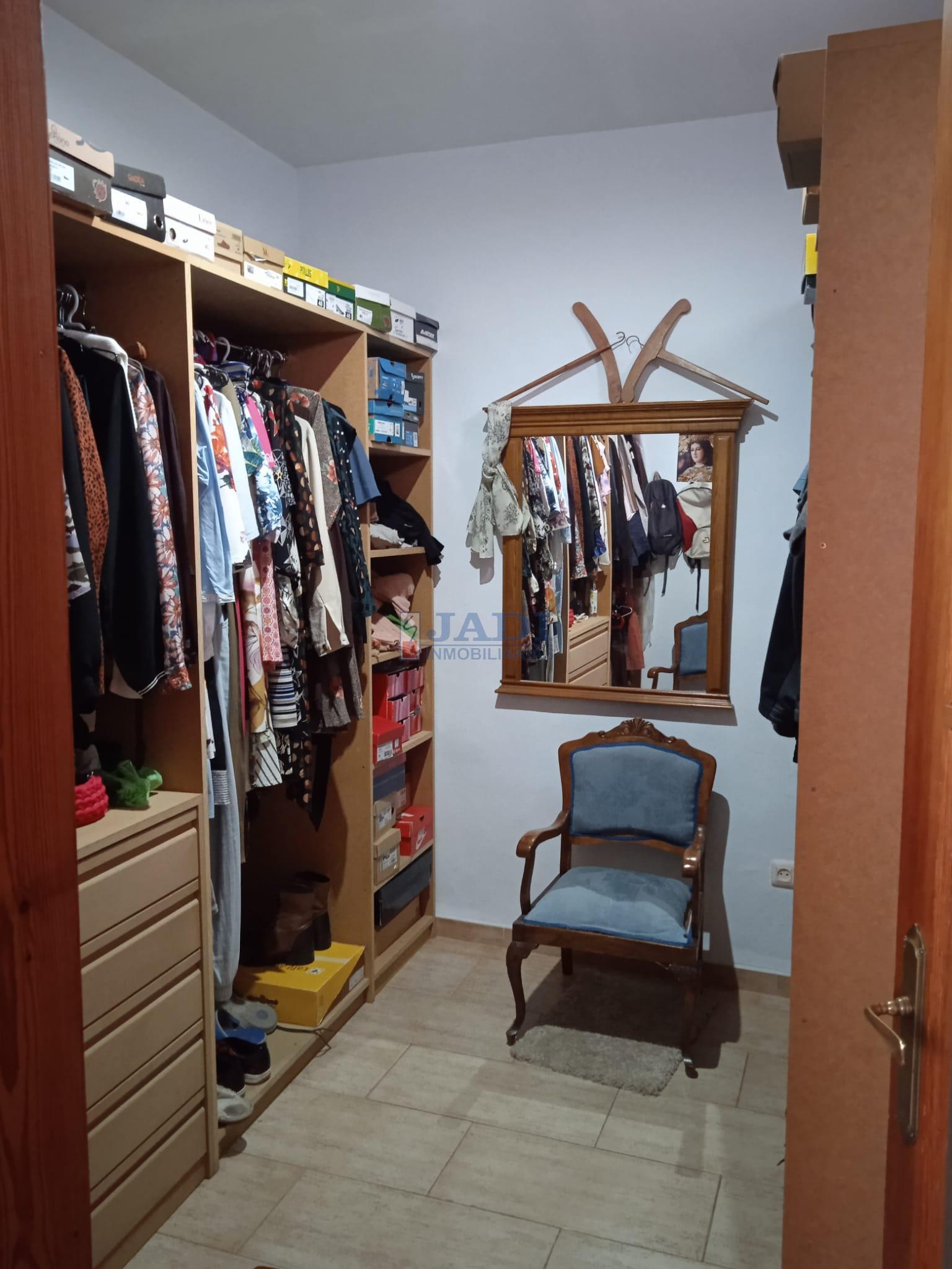 For sale of house in Valdepeñas