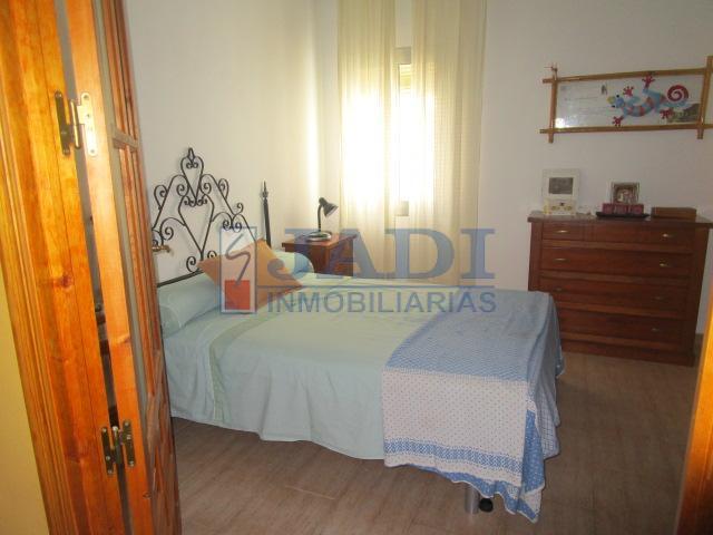 For sale of house in Valdepeñas