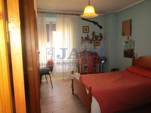 For sale of house in Valdepeñas