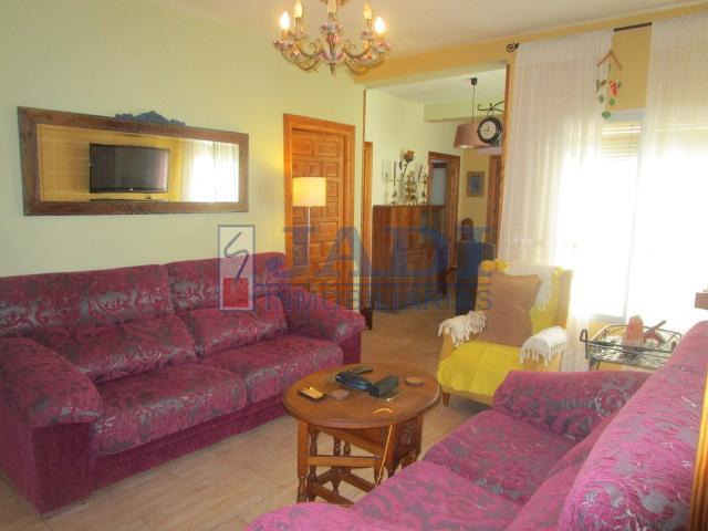 For sale of house in Valdepeñas