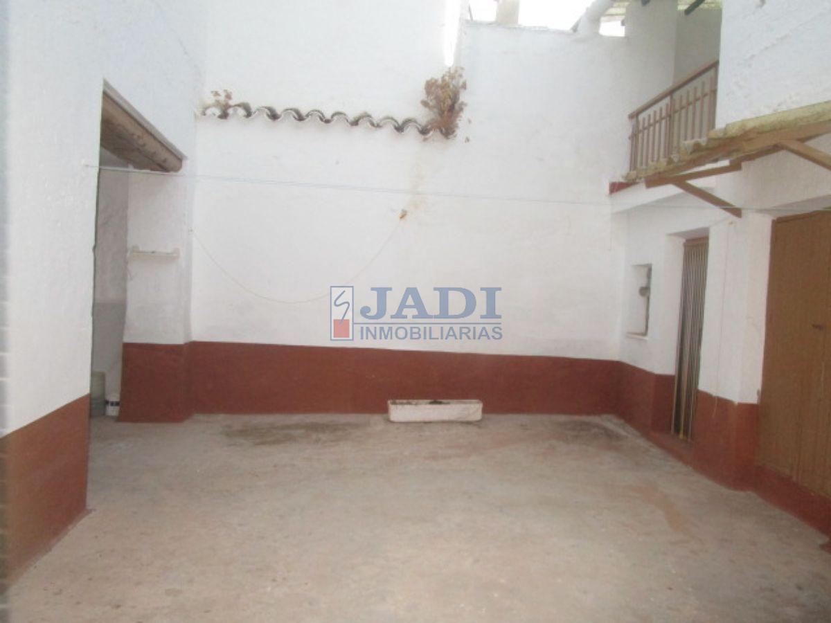 For sale of house in Valdepeñas