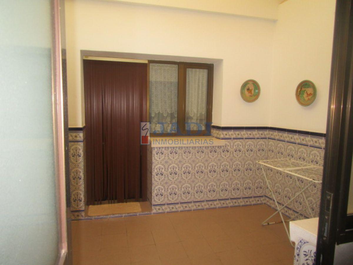 For sale of house in Valdepeñas