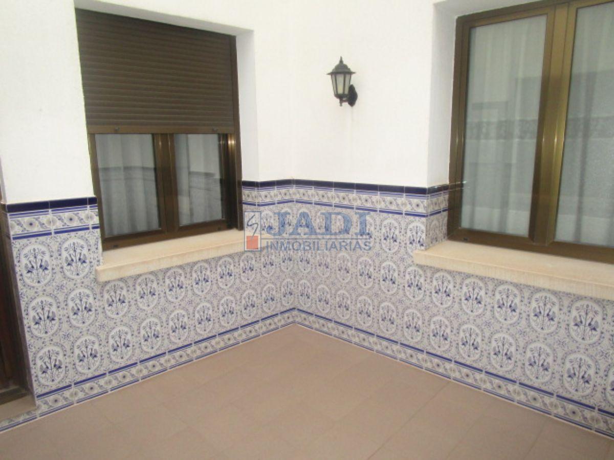 For sale of house in Valdepeñas