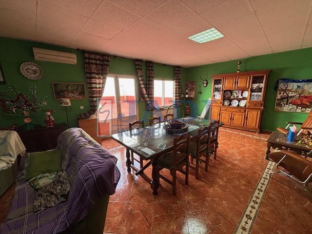 Venta de casa en Valdepeñas
