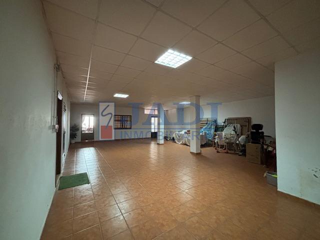 Venta de casa en Valdepeñas