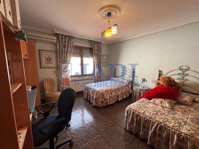Venta de casa en Valdepeñas