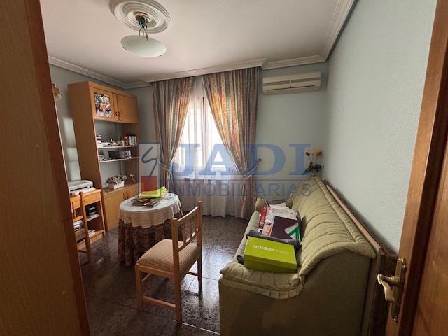 Venta de casa en Valdepeñas