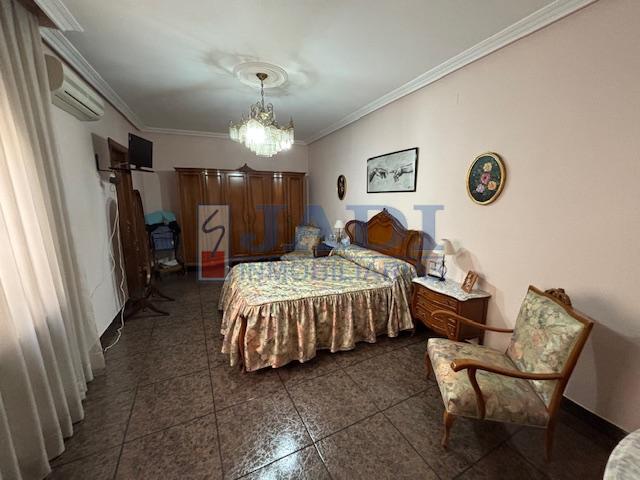 Venta de casa en Valdepeñas