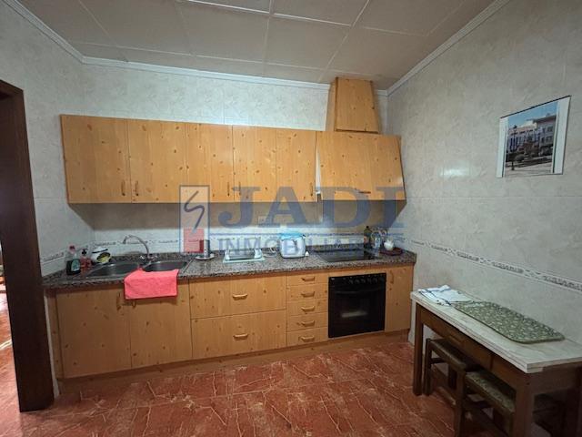 Venta de casa en Valdepeñas