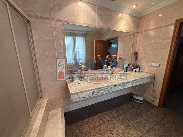 Venta de casa en Valdepeñas