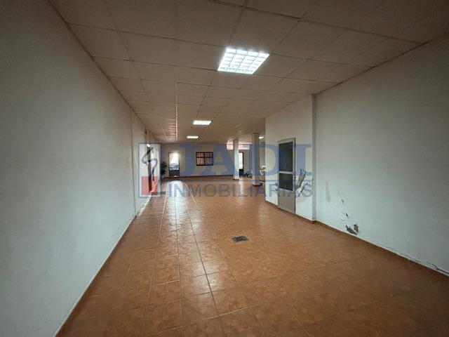 Venta de casa en Valdepeñas