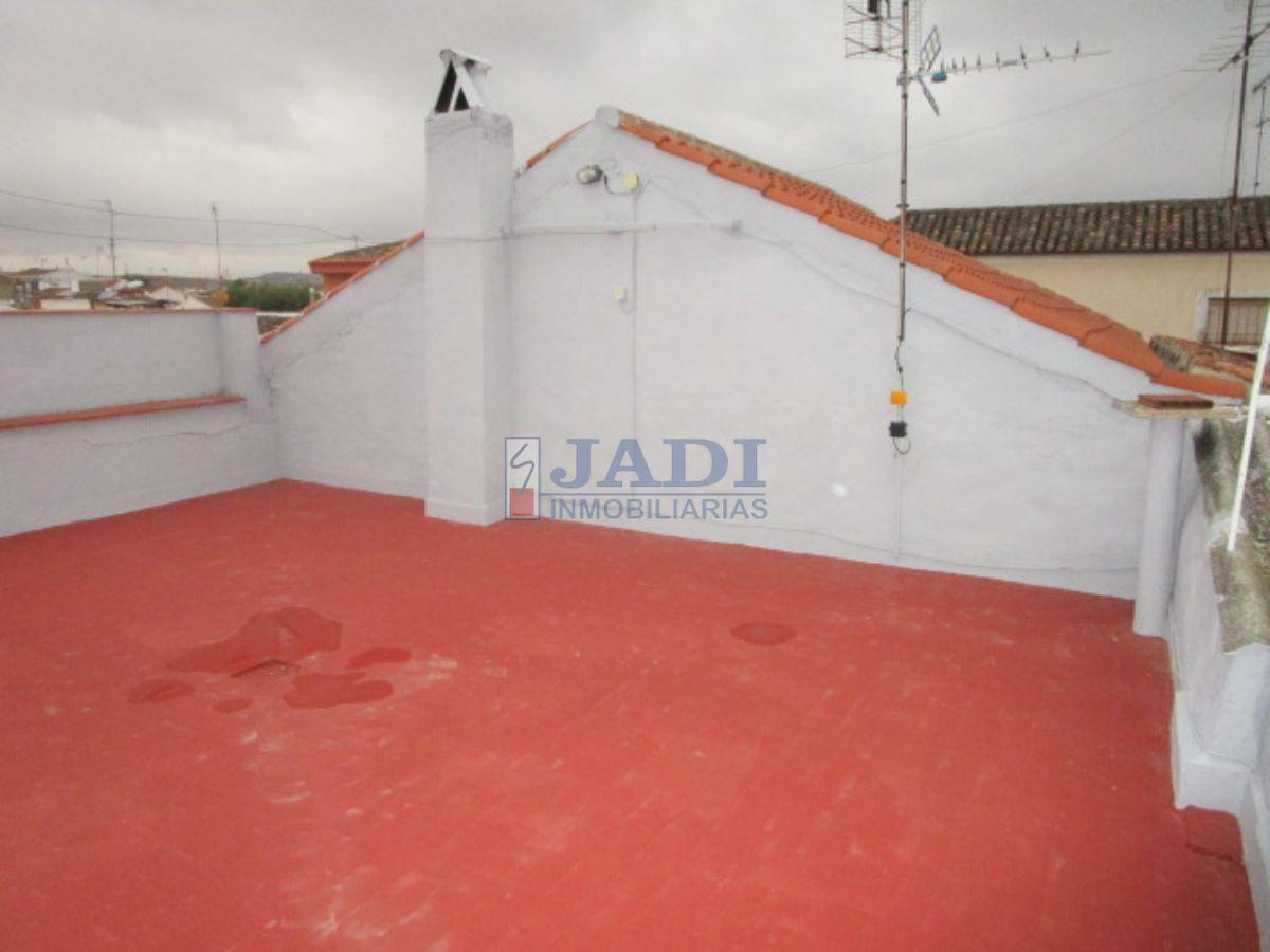 For sale of house in Valdepeñas