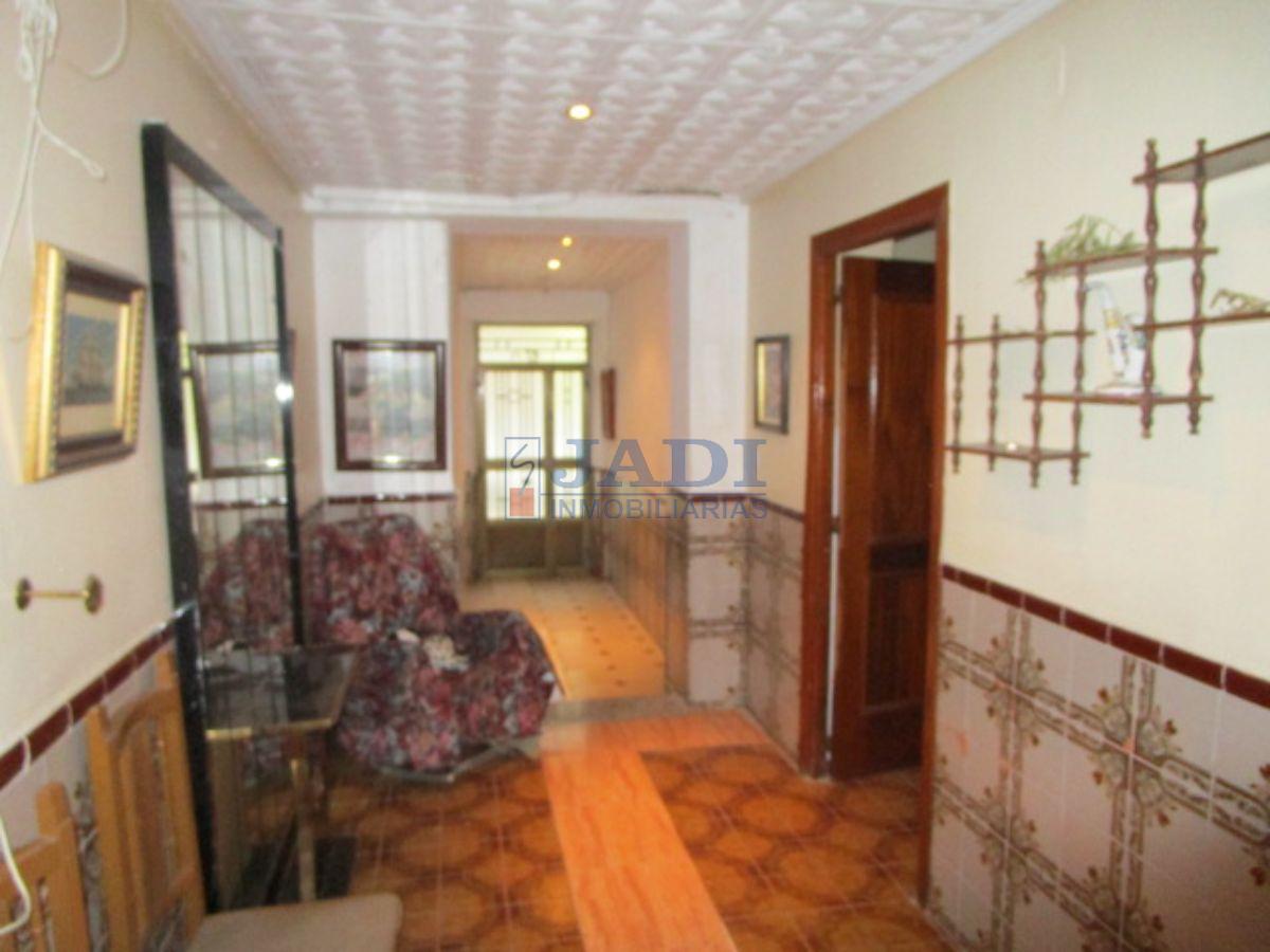 For sale of house in Valdepeñas