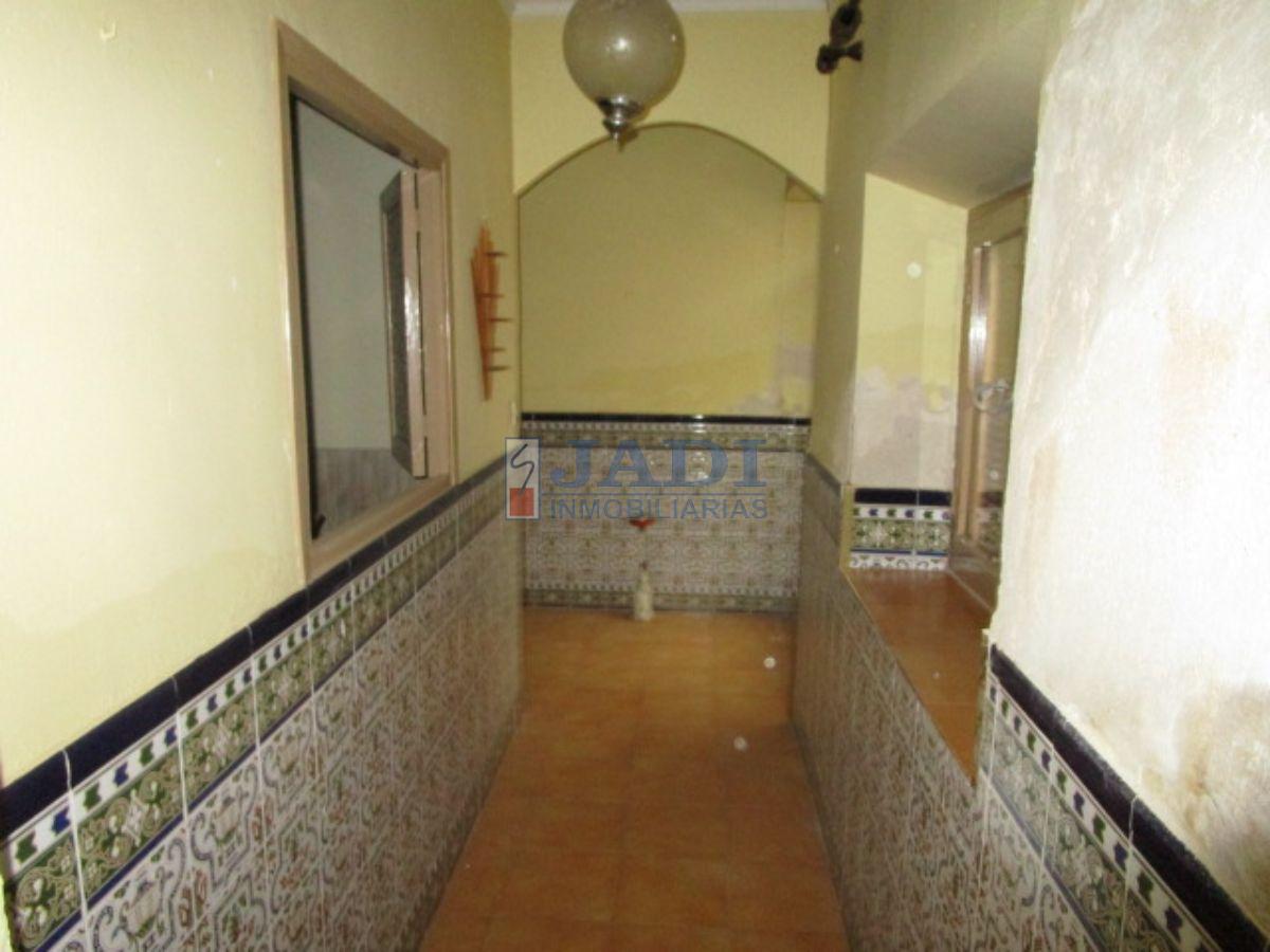 For sale of house in Valdepeñas