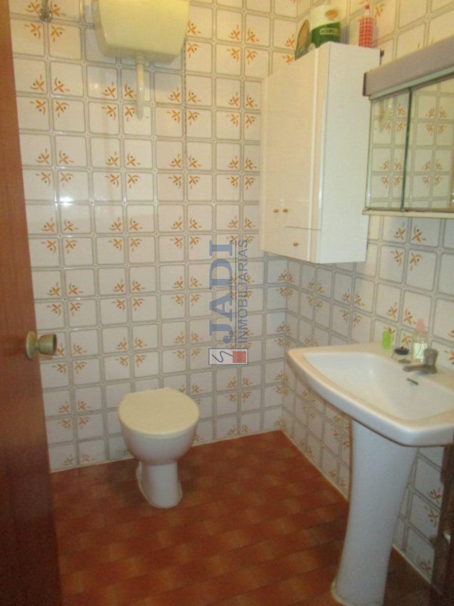 Venta de casa en Valdepeñas