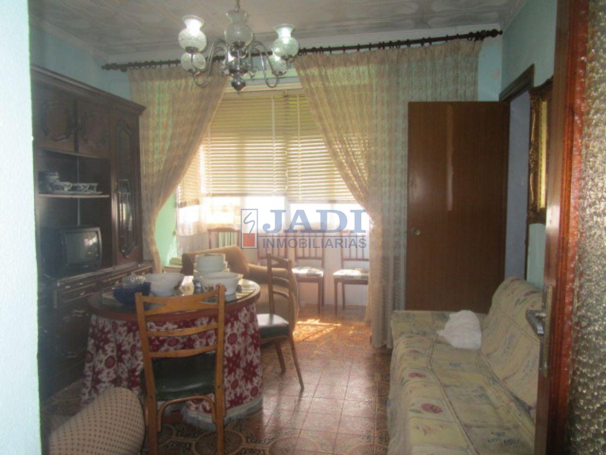 For sale of house in Valdepeñas