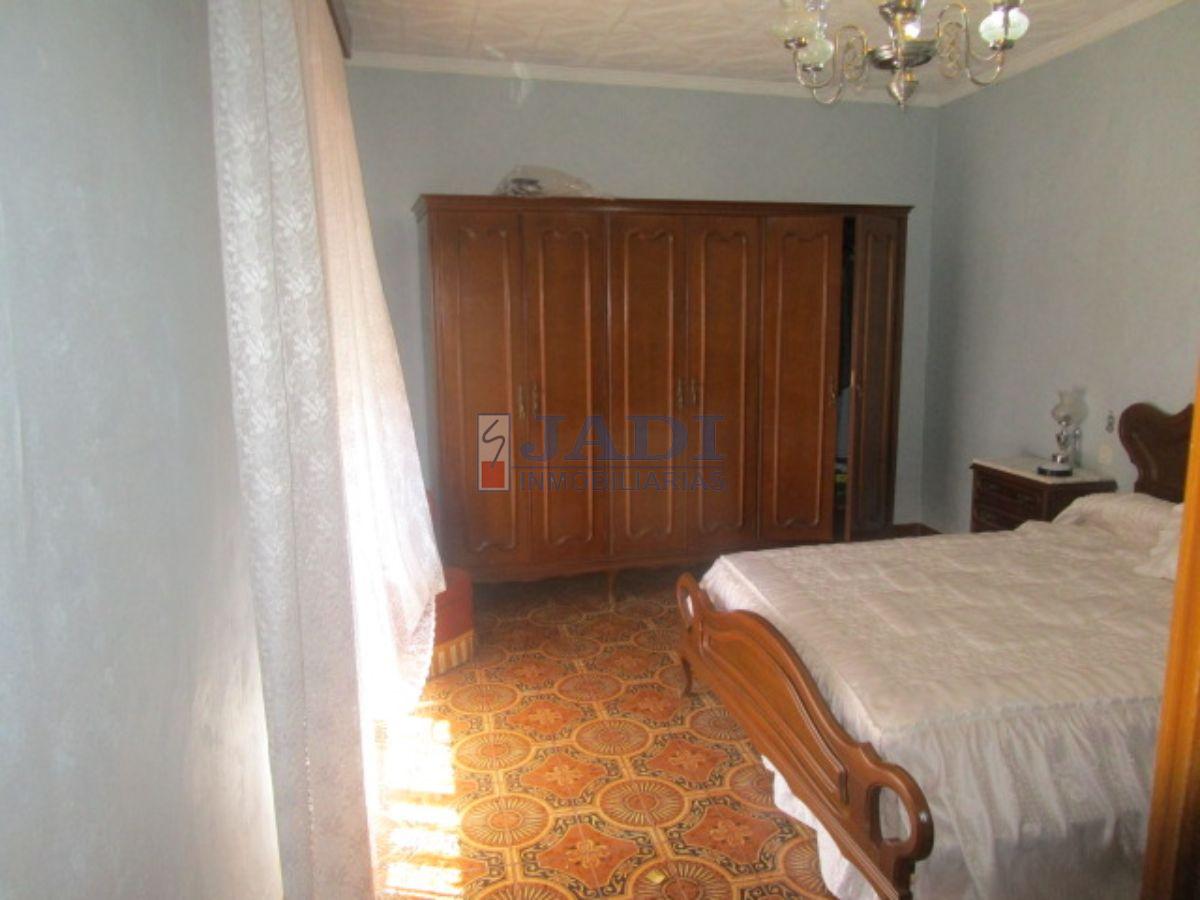 For sale of house in Valdepeñas