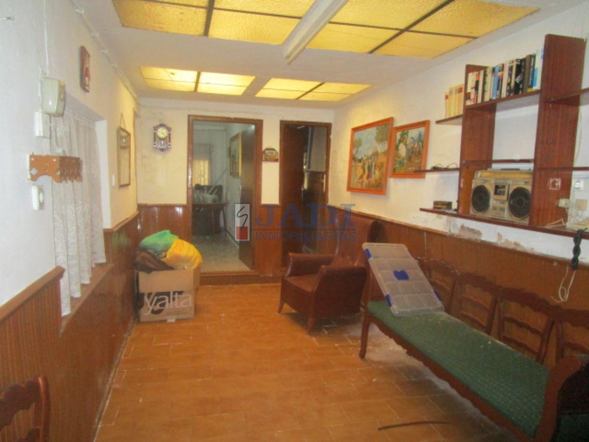 For sale of house in Valdepeñas