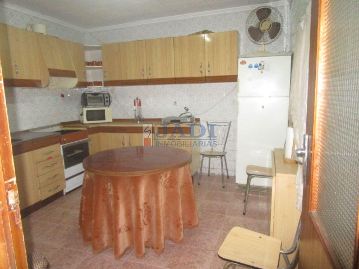 For sale of house in Valdepeñas