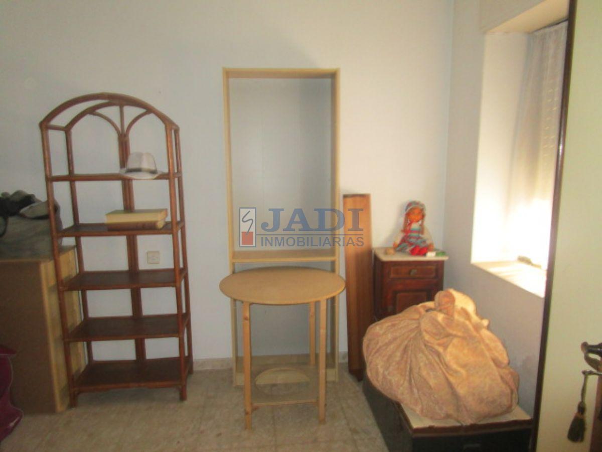 For sale of house in Valdepeñas