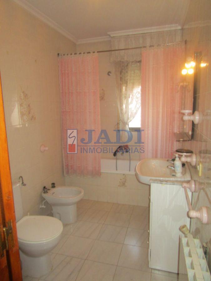 For sale of house in Valdepeñas