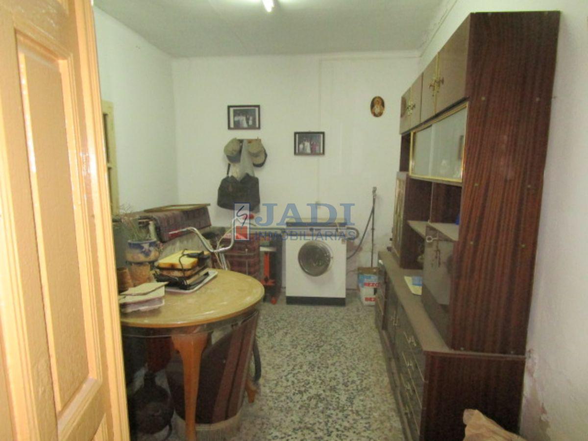 For sale of house in Valdepeñas