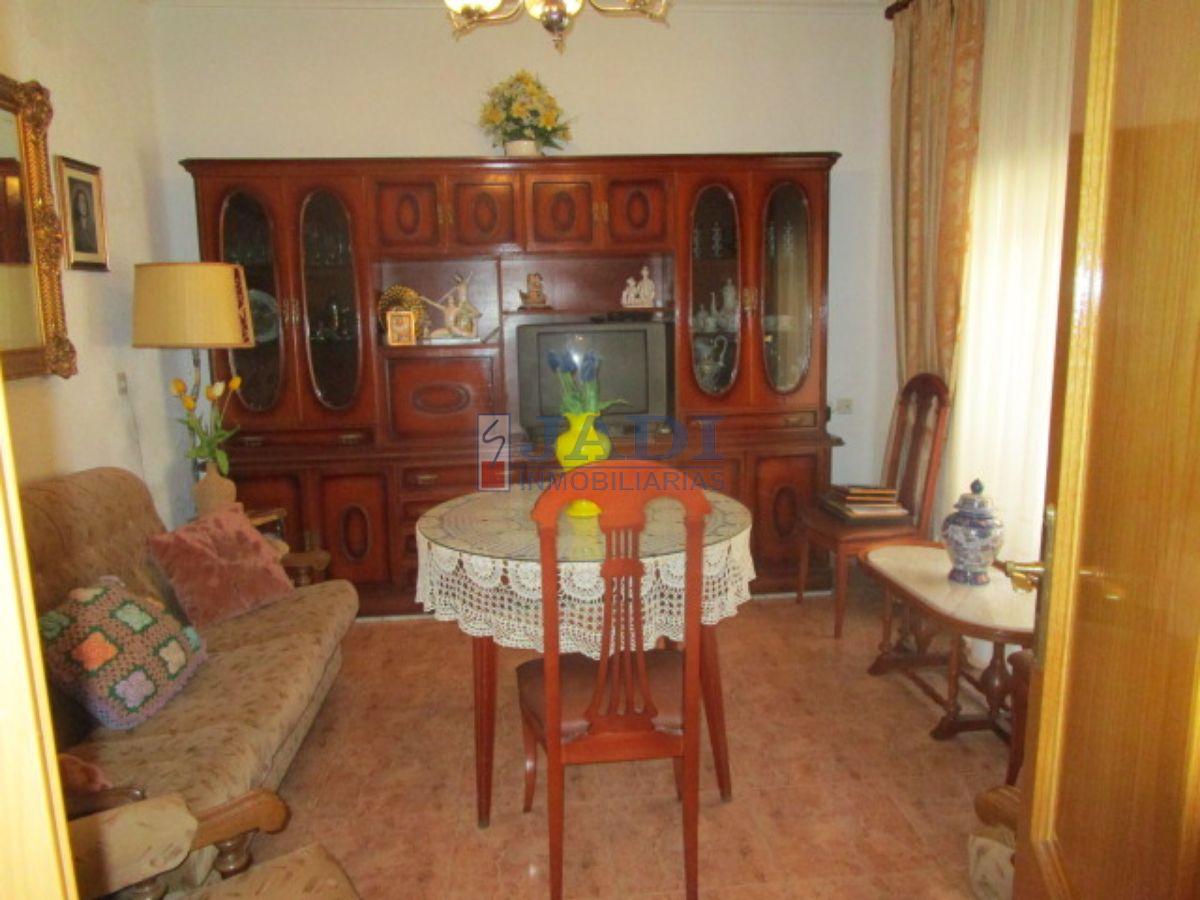 For sale of house in Valdepeñas