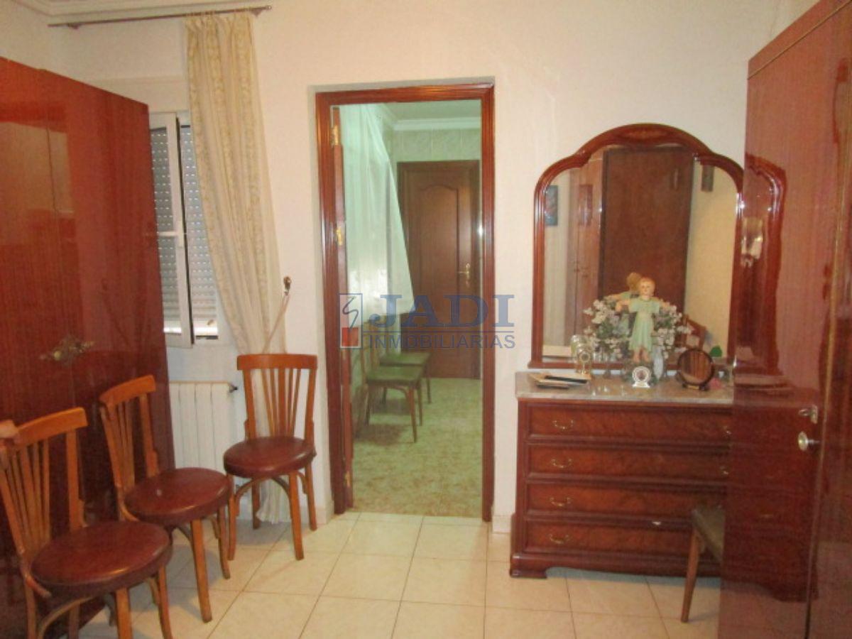 For sale of house in Valdepeñas