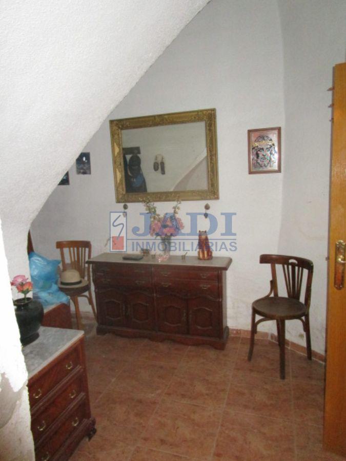 For sale of house in Valdepeñas