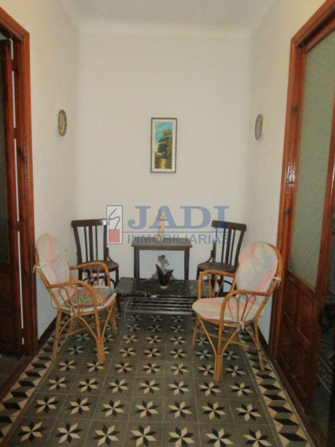 For sale of house in Valdepeñas