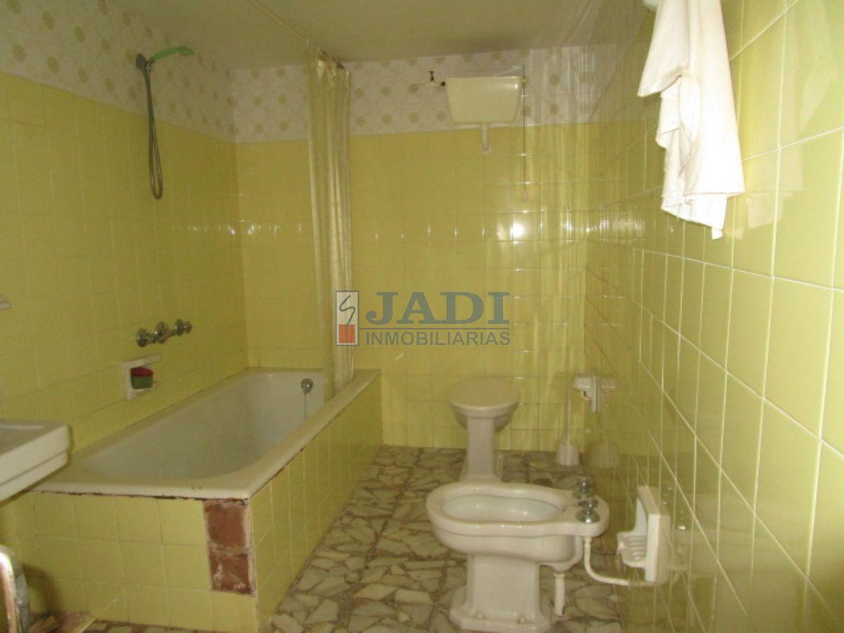 For sale of house in Valdepeñas