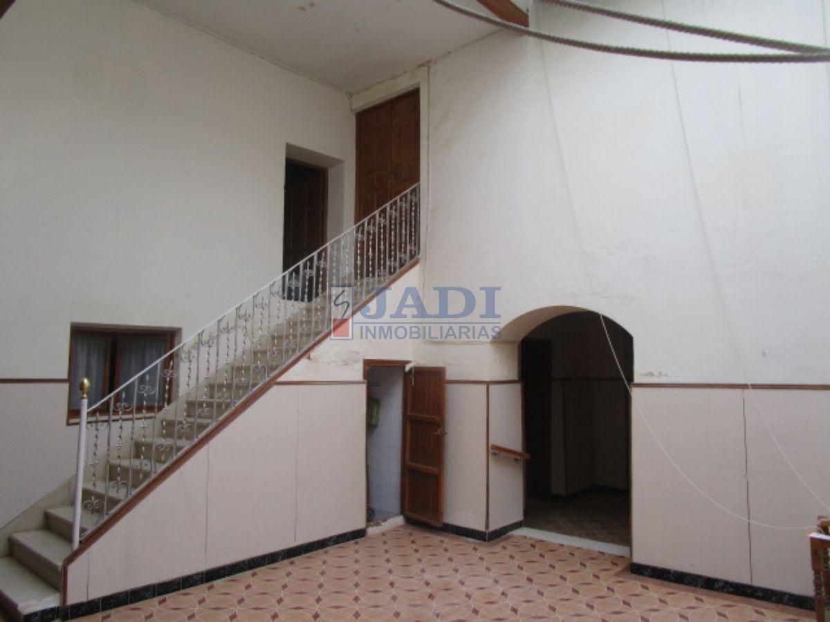 For sale of house in Valdepeñas