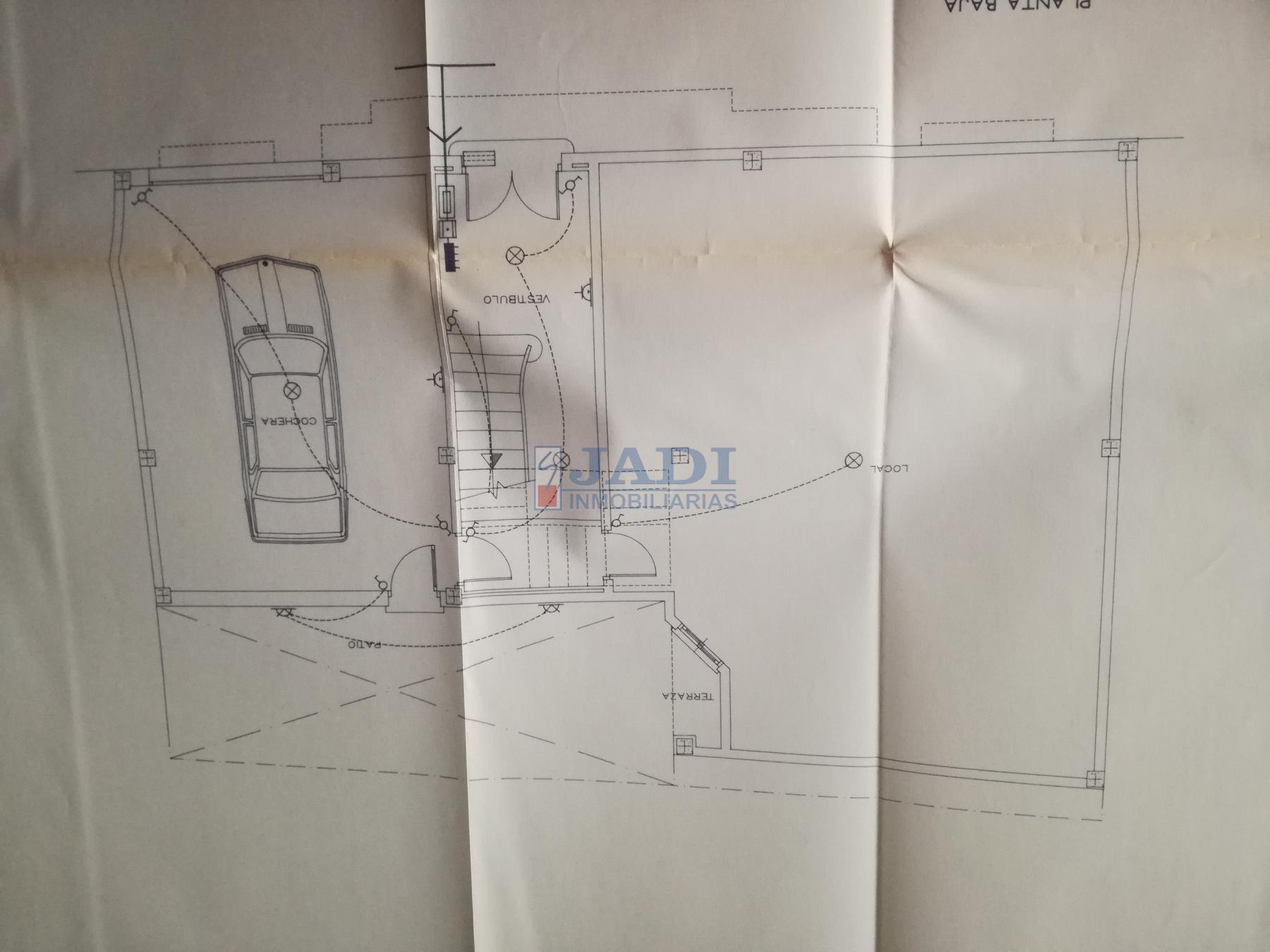 Venta de casa en Valdepeñas