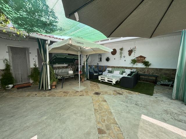 Venta de casa en Valdepeñas