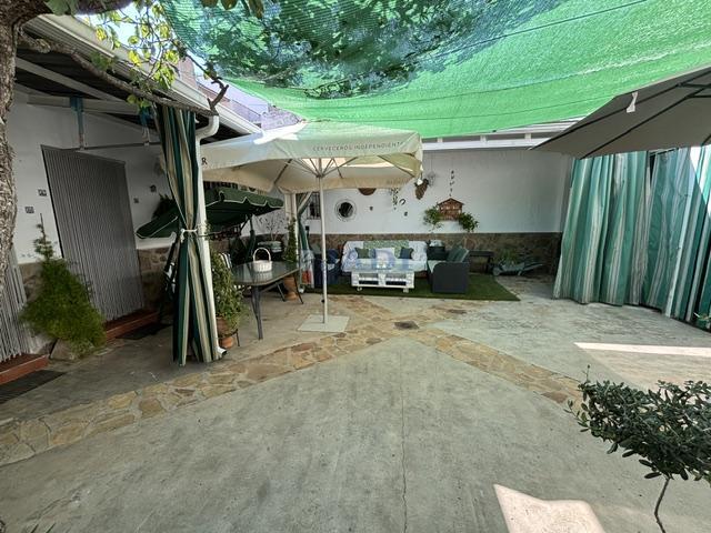 Venta de casa en Valdepeñas