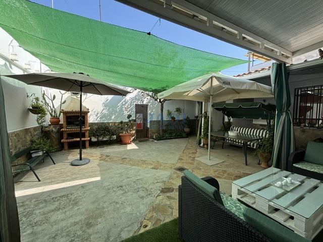 Venta de casa en Valdepeñas