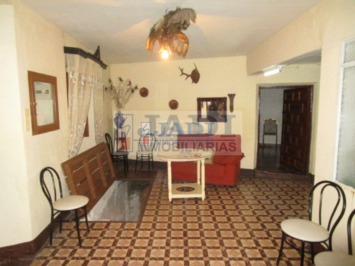 For sale of house in Valdepeñas