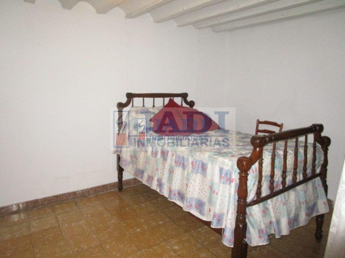 For sale of house in Valdepeñas