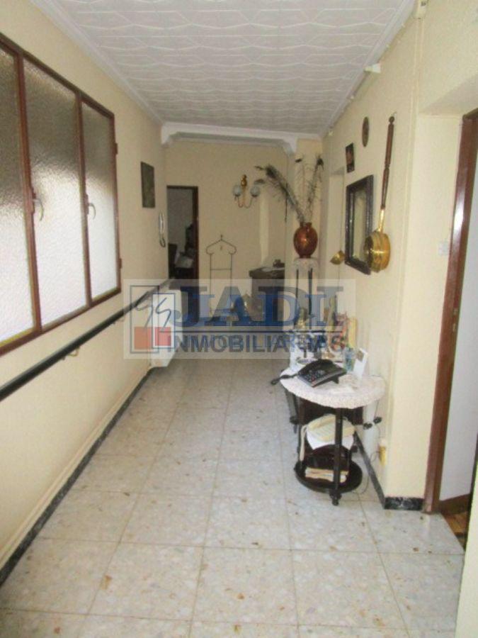 For sale of house in Valdepeñas