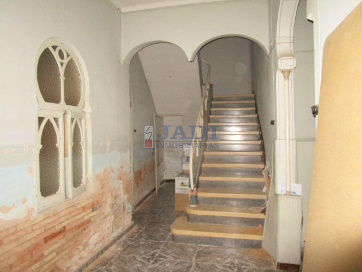 For sale of house in Valdepeñas