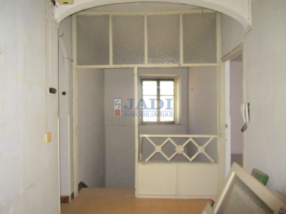 For sale of house in Valdepeñas