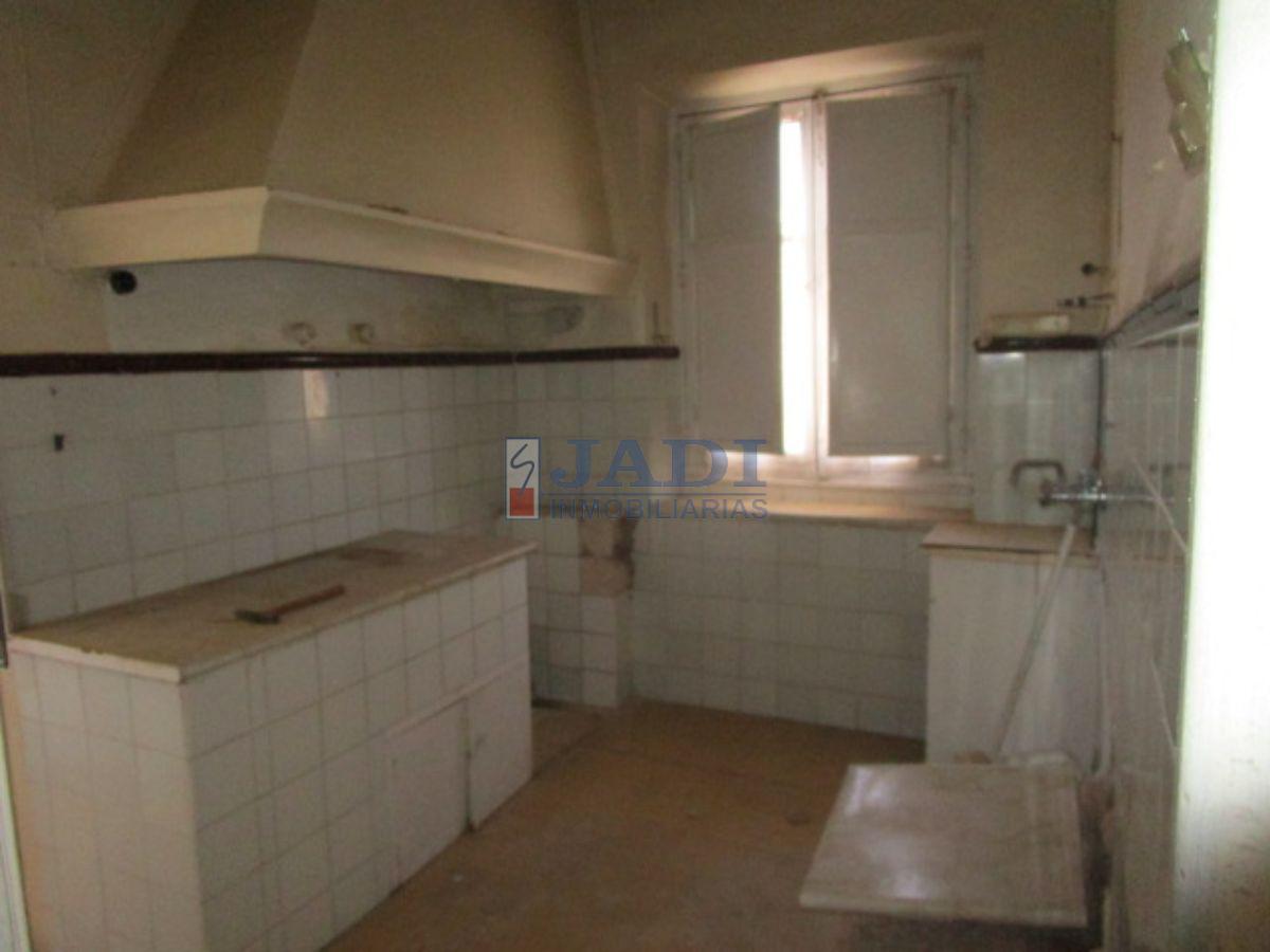 For sale of house in Valdepeñas