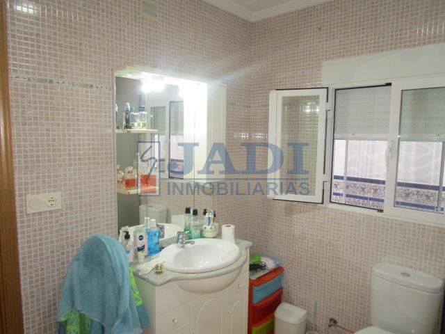For sale of house in Valdepeñas