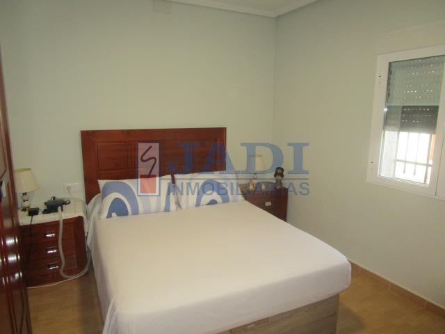 For sale of house in Valdepeñas