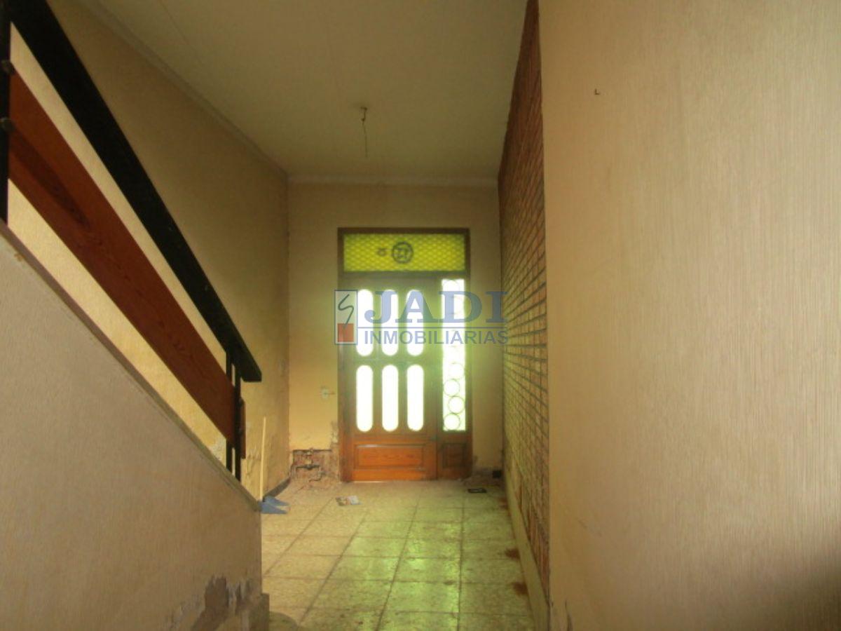 For sale of house in Valdepeñas