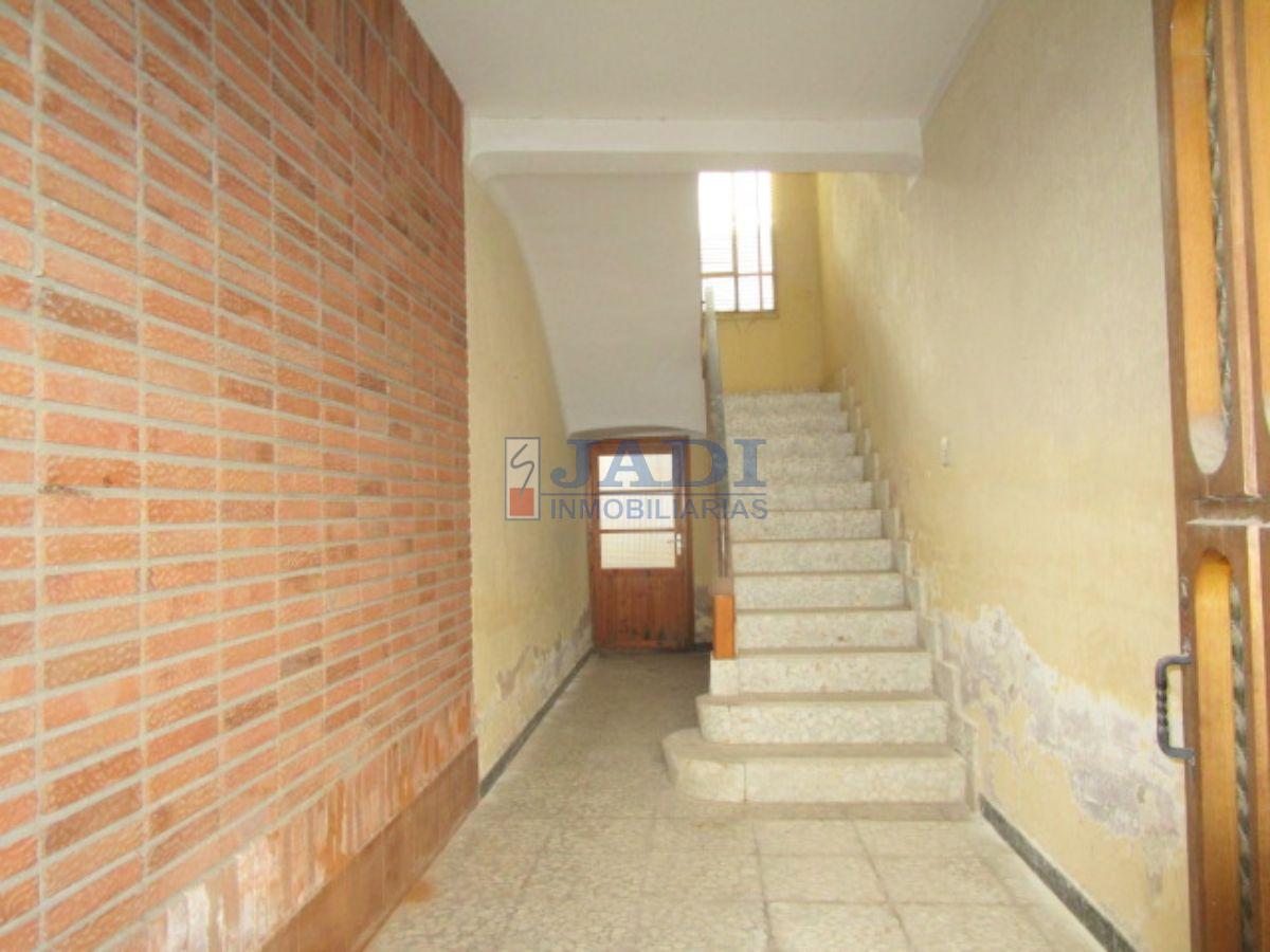 For sale of house in Valdepeñas