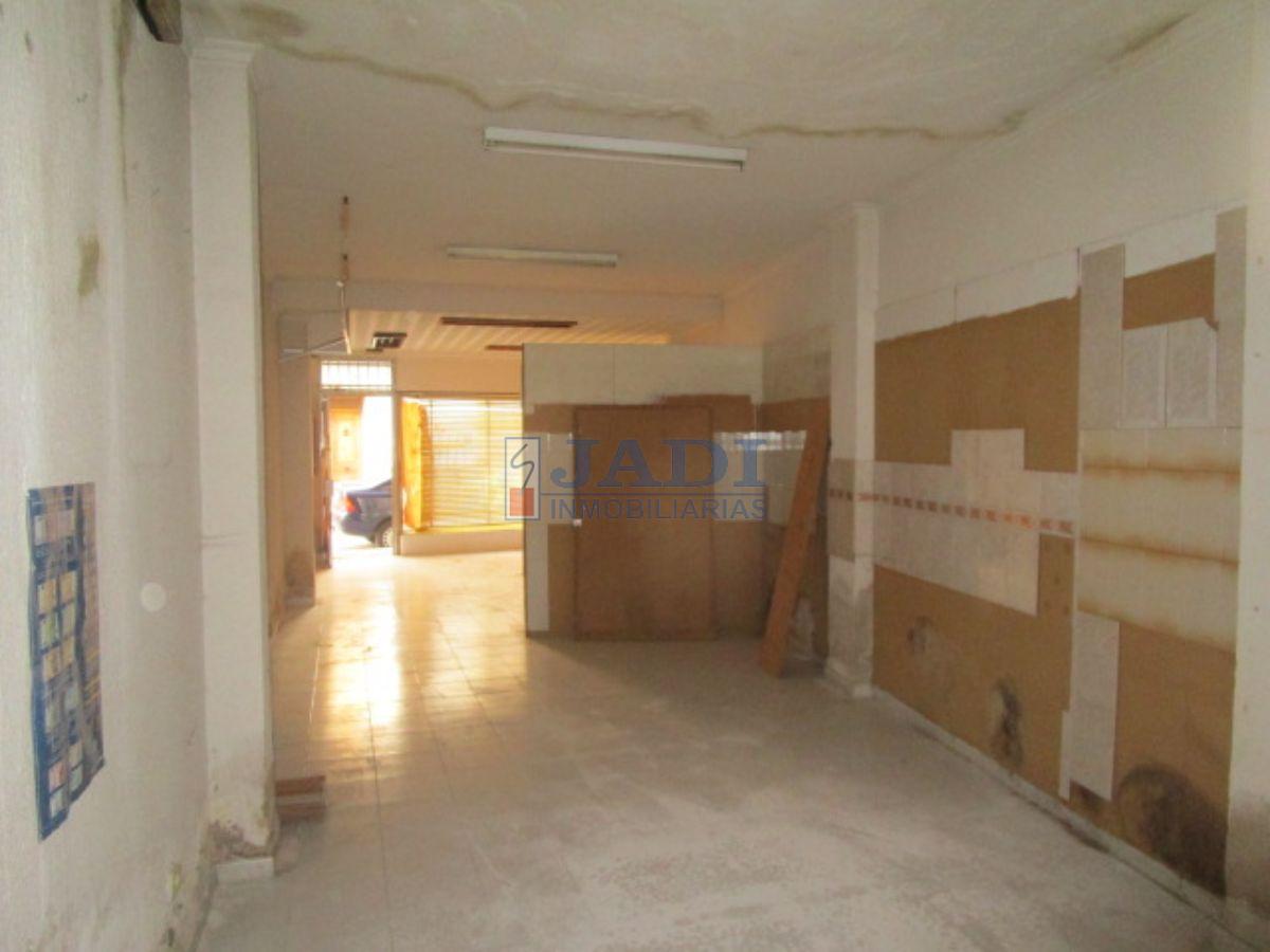 For sale of house in Valdepeñas