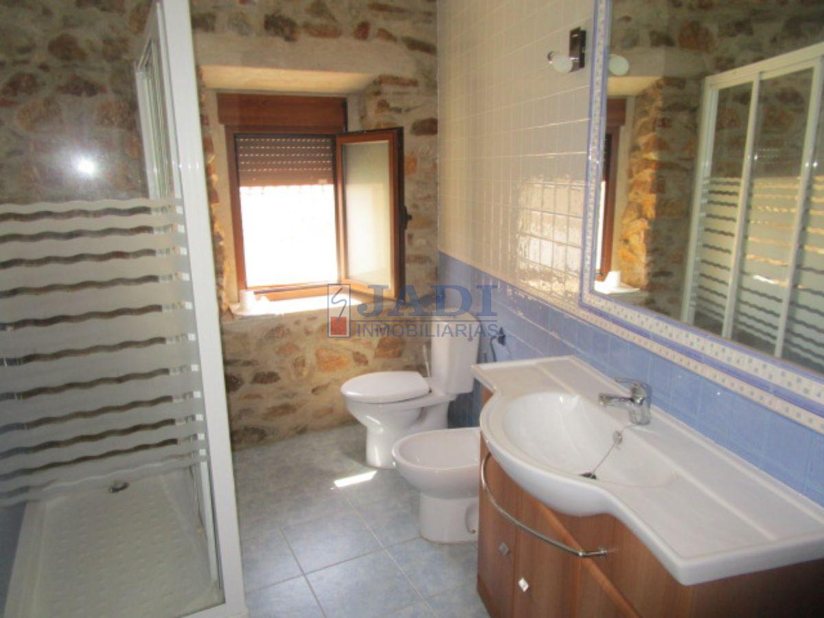 For sale of house in Viso del Marqués