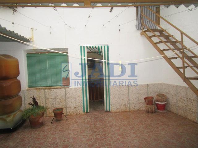 Venta de casa en Valdepeñas